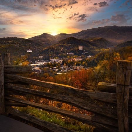 Smoky Mountain Gem Villa แกตลิงเบิร์ก ภายนอก รูปภาพ