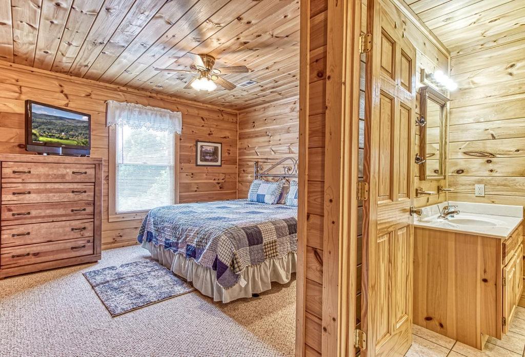 Smoky Mountain Gem Villa แกตลิงเบิร์ก ภายนอก รูปภาพ