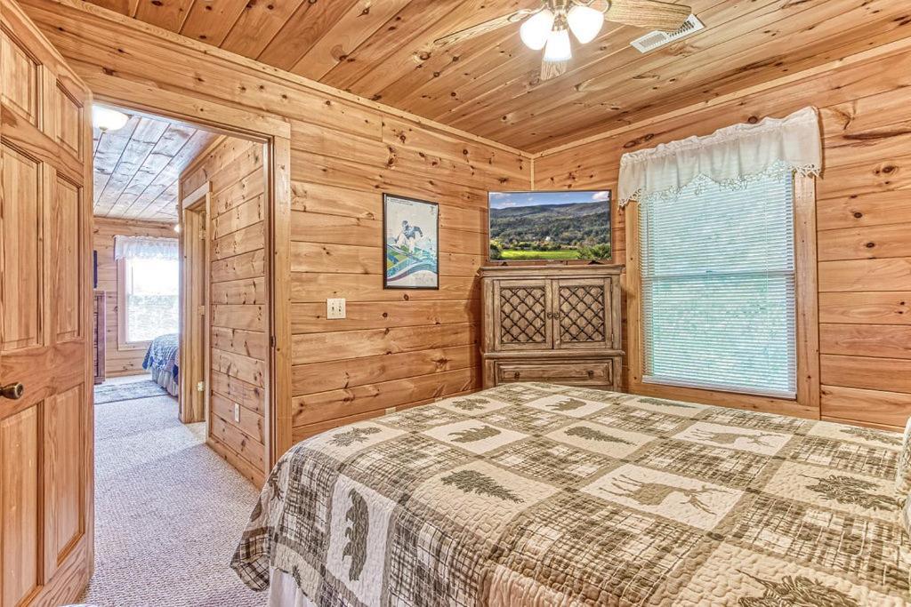 Smoky Mountain Gem Villa แกตลิงเบิร์ก ภายนอก รูปภาพ
