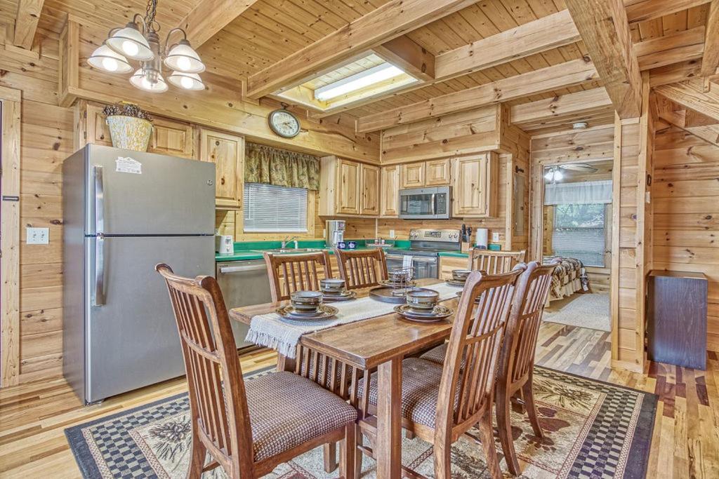 Smoky Mountain Gem Villa แกตลิงเบิร์ก ภายนอก รูปภาพ