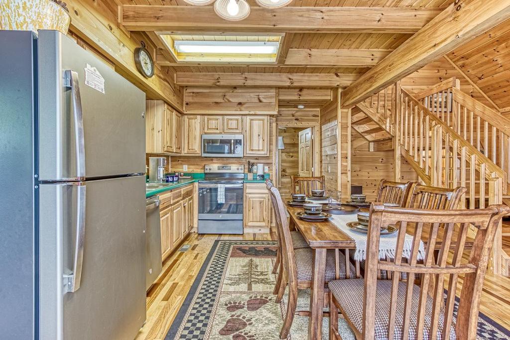 Smoky Mountain Gem Villa แกตลิงเบิร์ก ภายนอก รูปภาพ
