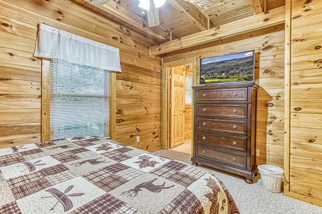 Smoky Mountain Gem Villa แกตลิงเบิร์ก ภายนอก รูปภาพ