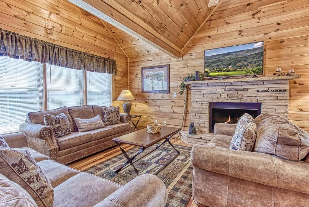 Smoky Mountain Gem Villa แกตลิงเบิร์ก ภายนอก รูปภาพ