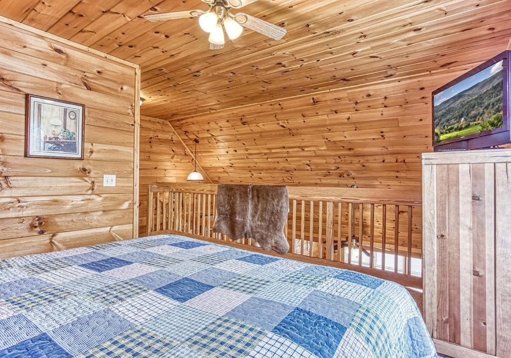Smoky Mountain Gem Villa แกตลิงเบิร์ก ภายนอก รูปภาพ