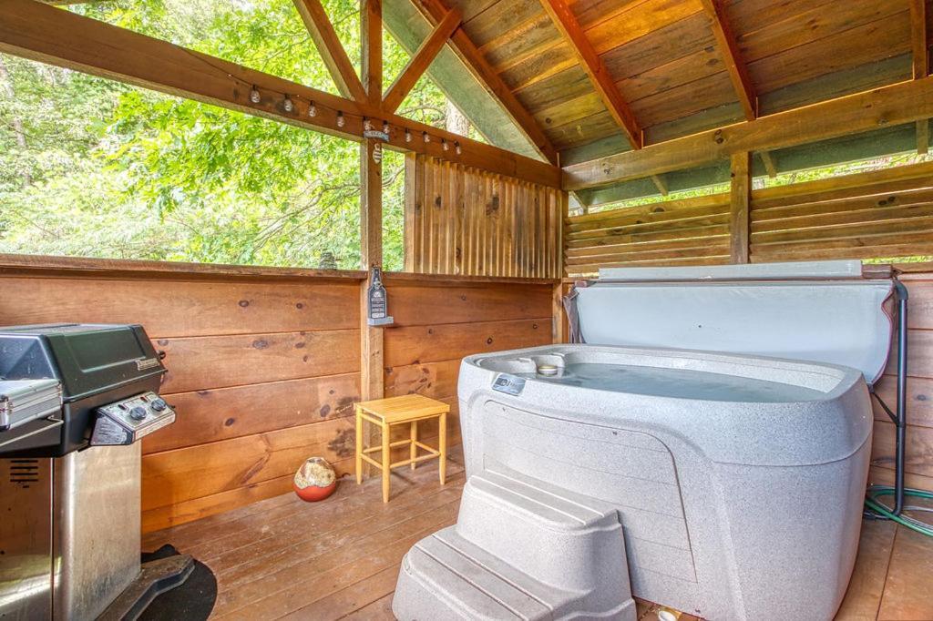 Smoky Mountain Gem Villa แกตลิงเบิร์ก ภายนอก รูปภาพ